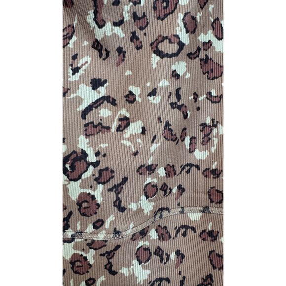 Move Theory Cheetah Print Active Top Size Small - Picture 4 of 7